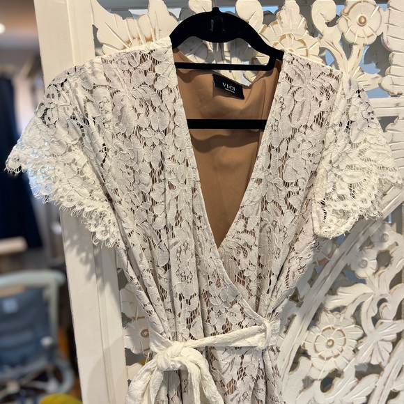 Vici white lace wrap maxi dress - Picture 2 of 4